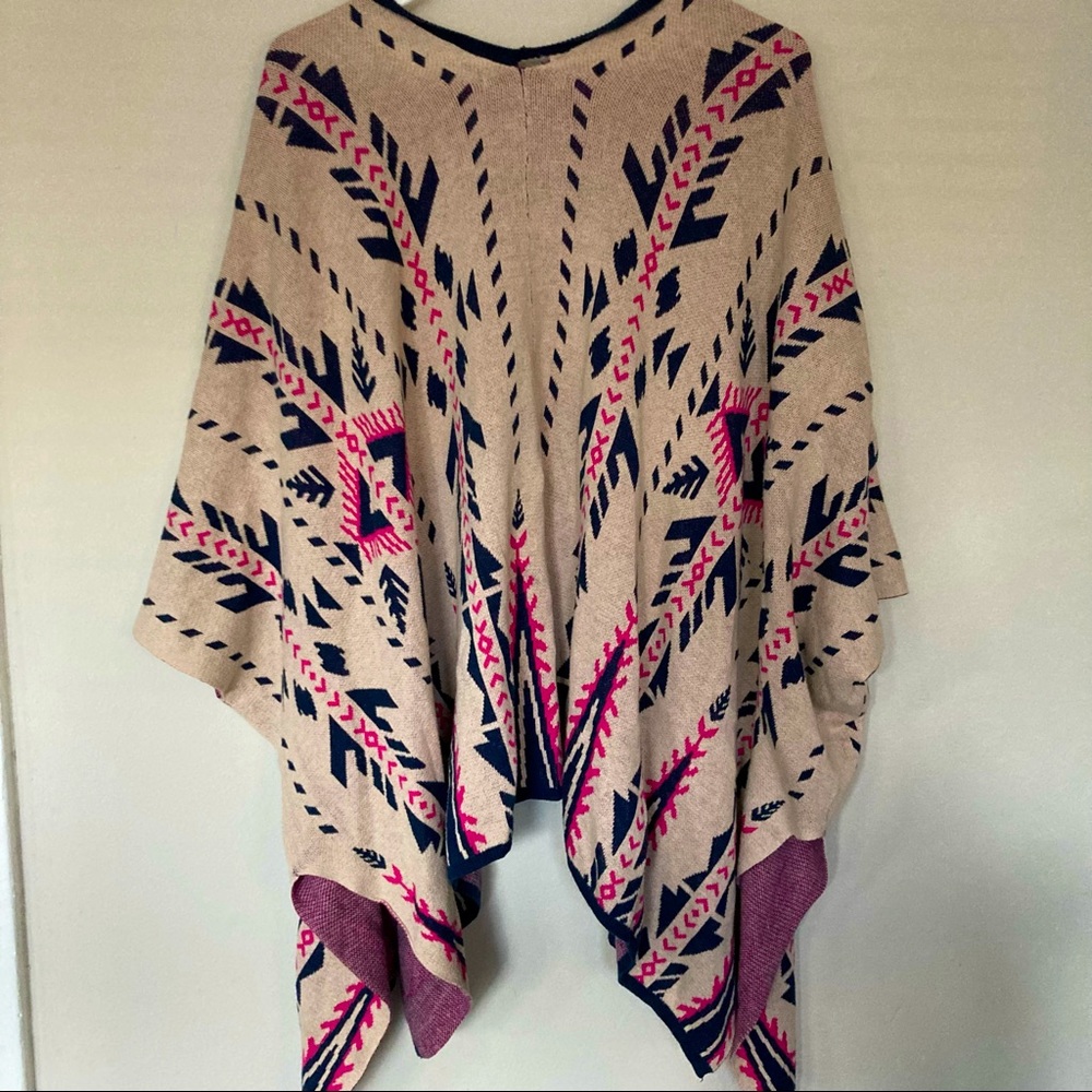 Flying Tomato Aztec Geometric Poncho